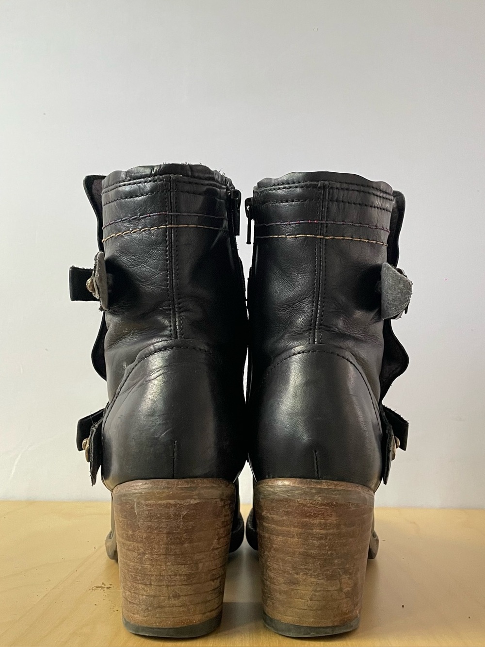 Taos Black Leather Ankle Booties | US 10 - Picture 4 of 10